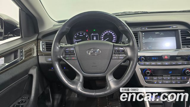 Hyundai Sonata 2015 — photo 13
