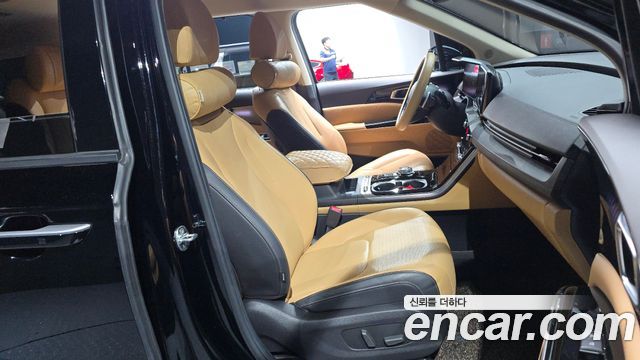 Kia Canival 2022 — photo 18