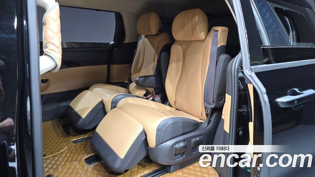 Kia Canival 2022 — photo 16