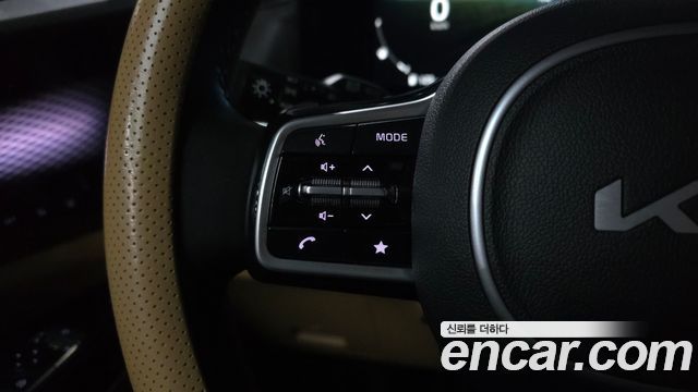 Kia Canival 2022 — photo 31
