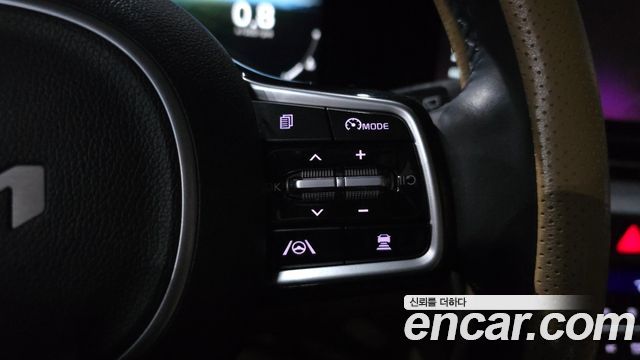 Kia Canival 2022 — photo 32