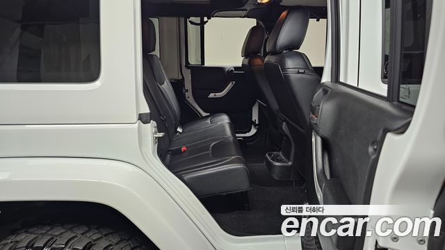 Jeep Wrangler 2017 — photo 17