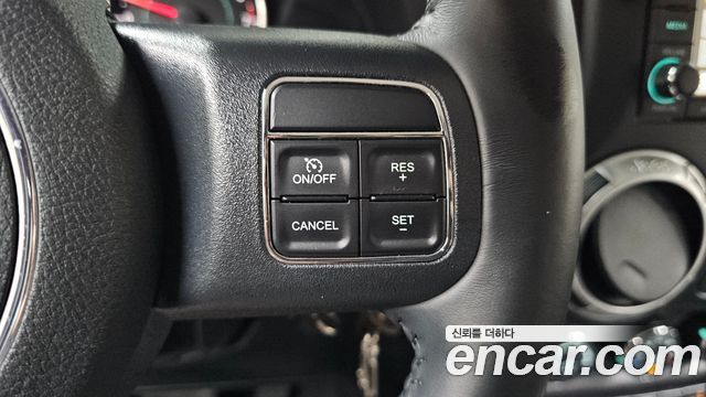 Jeep Wrangler 2017 — photo 21