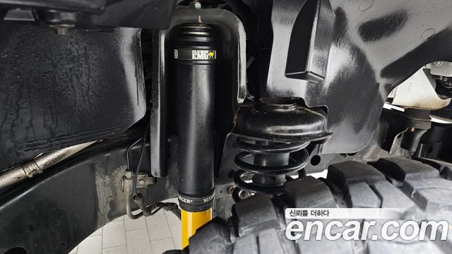 Jeep Wrangler 2017 — photo 25