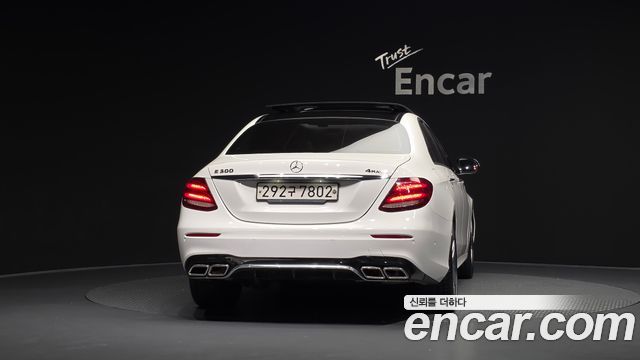 Mercedes-Benz E-Class 2020 — photo 4