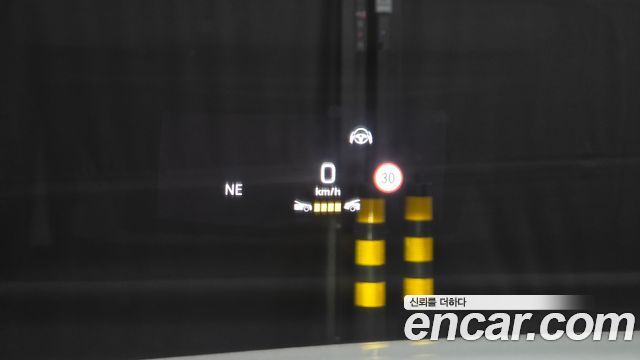 Mercedes-Benz E-Class 2020 — photo 20