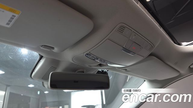 Mercedes-Benz E-Class 2020 — photo 25