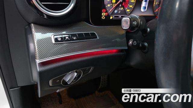 Mercedes-Benz E-Class 2020 — photo 28