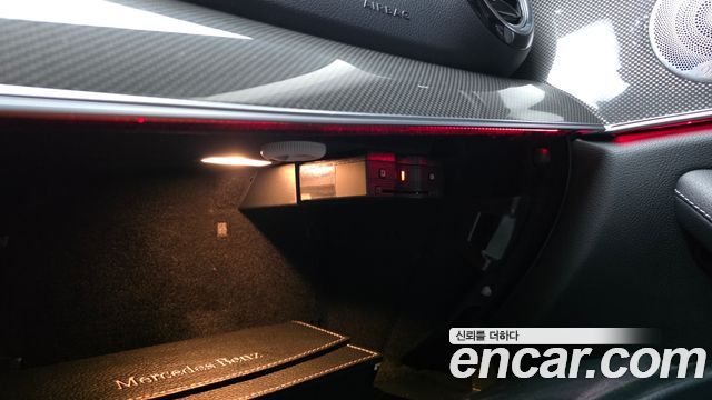 Mercedes-Benz E-Class 2020 — photo 29