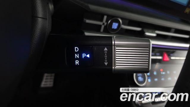 Hyundai Santafe 2025 — photo 12