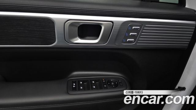 Hyundai Santafe 2025 — photo 23