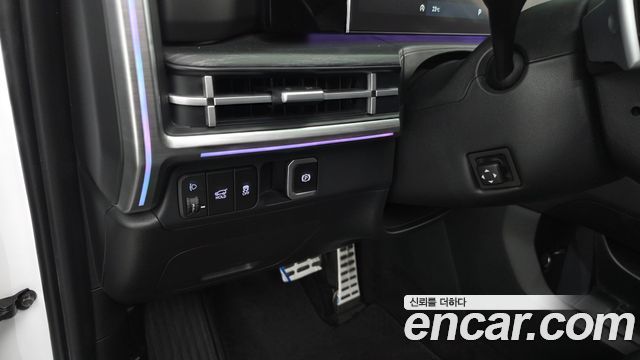 Hyundai Santafe 2025 — photo 24
