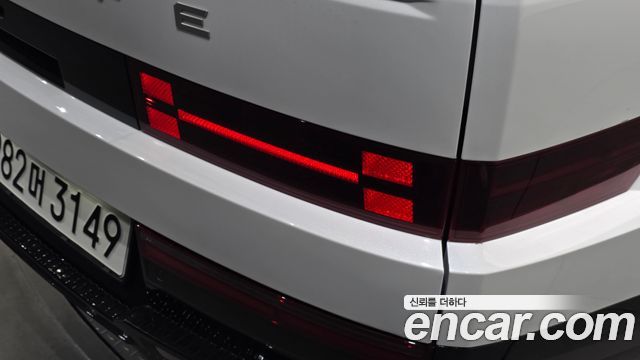 Hyundai Santafe 2025 — photo 9