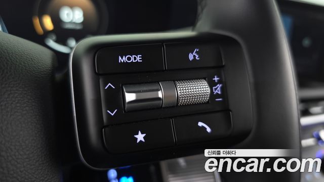 Hyundai Santafe 2025 — photo 32