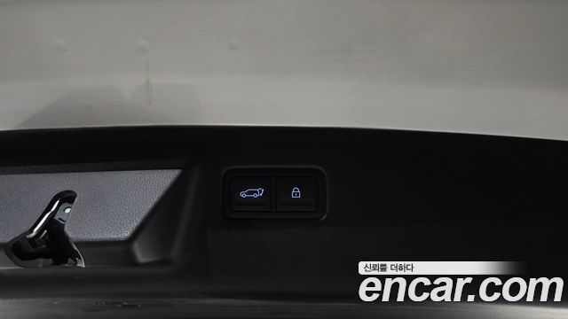 Hyundai Santafe 2025 — photo 36