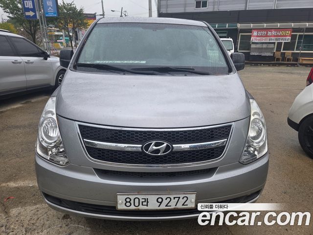 Hyundai Starex 2011 — photo 1