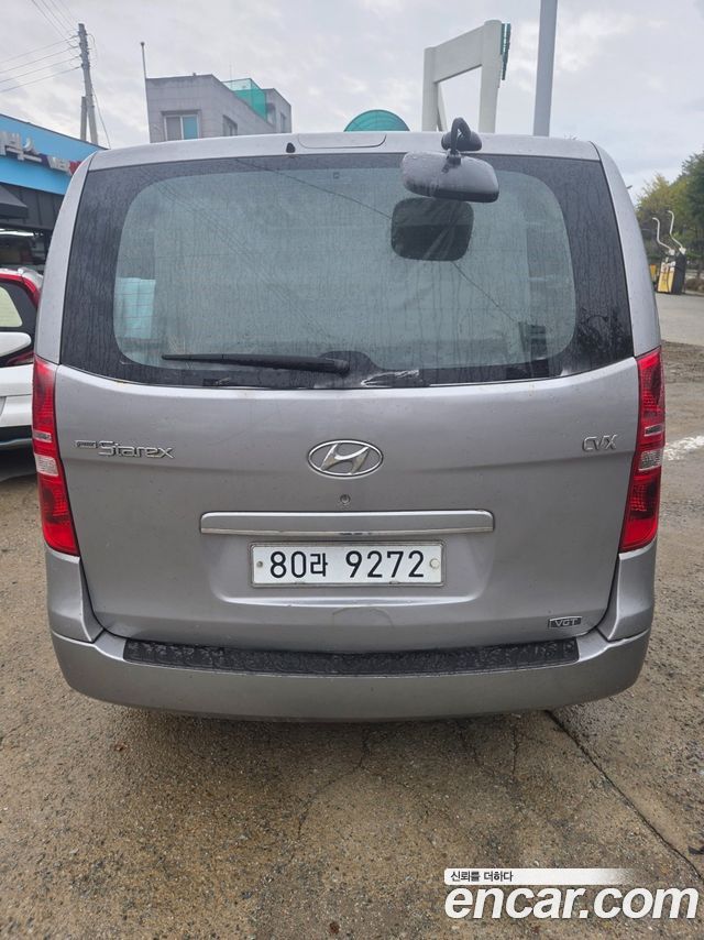 Hyundai Starex 2011 — photo 2