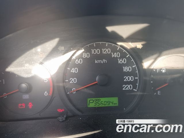 Hyundai Starex 2011 — photo 4