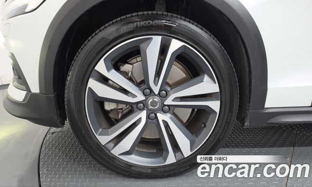 Volvo V60 2020 — photo 5