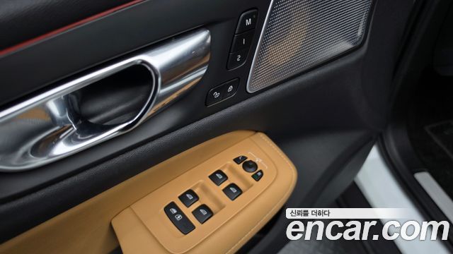 Volvo V60 2020 — photo 27