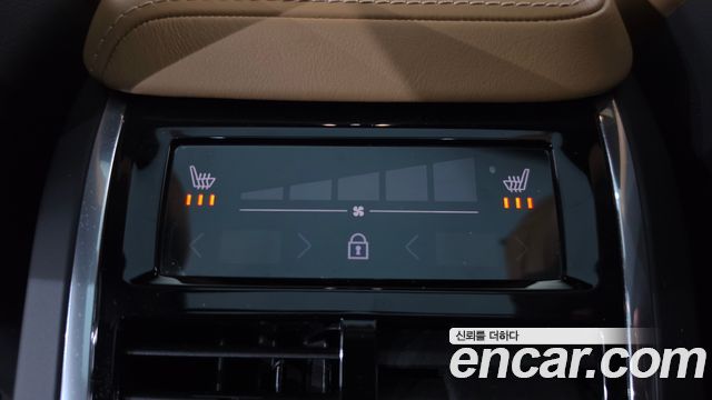 Volvo V60 2020 — photo 32