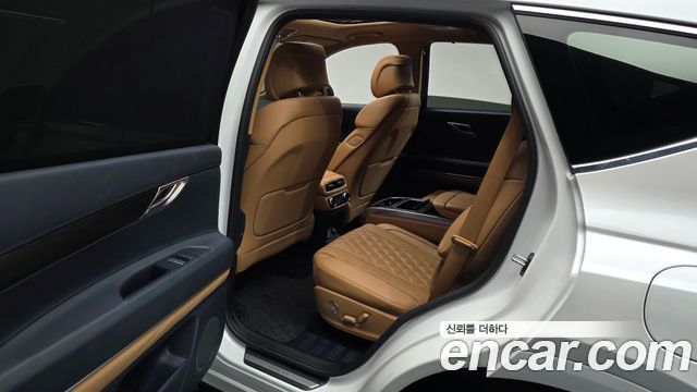 Genesis GV80 2023 — photo 16