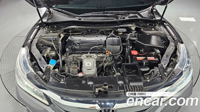 Honda Accord 2017 — photo 6