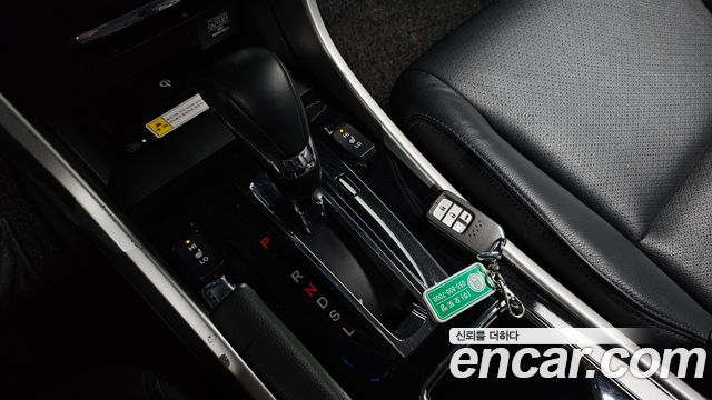Honda Accord 2017 — photo 12