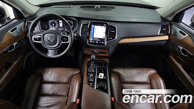Volvo XC90 2018 — photo 10