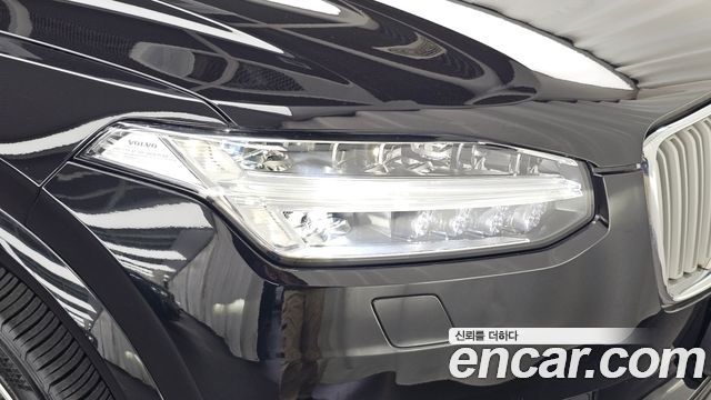Volvo XC90 2018 — photo 8