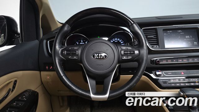 Kia Canival 2019 — photo 19