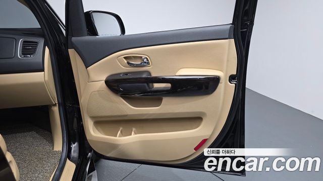 Kia Canival 2019 — photo 14