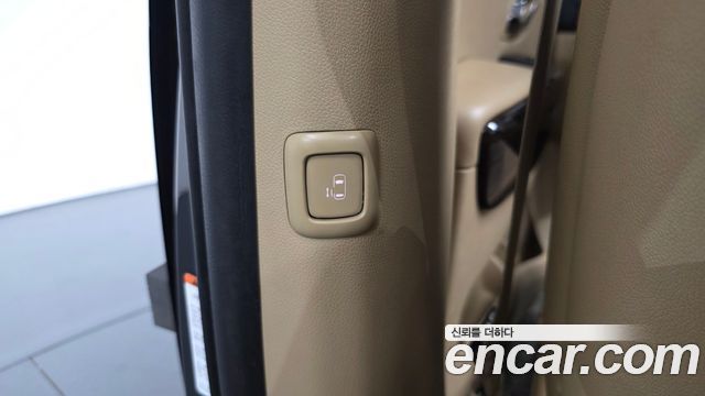 Kia Canival 2019 — photo 30