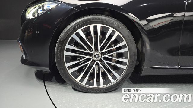 Mercedes-Benz S-Class 2023 — photo 5
