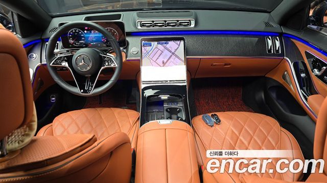 Mercedes-Benz S-Class 2023 — photo 10