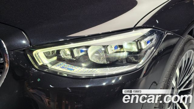 Mercedes-Benz S-Class 2023 — photo 8