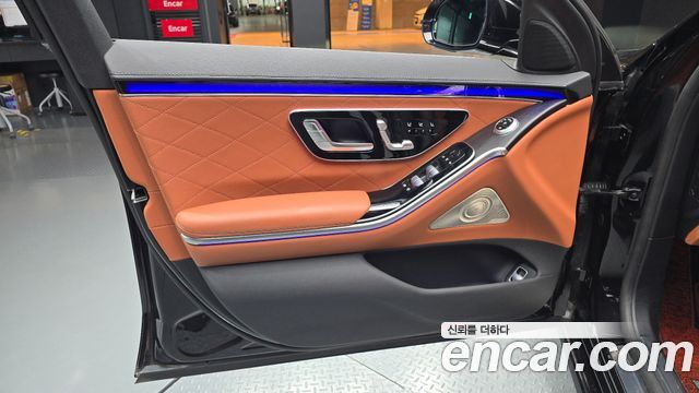 Mercedes-Benz S-Class 2023 — photo 14