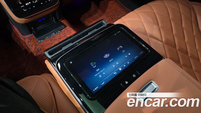 Mercedes-Benz S-Class 2023 — photo 34