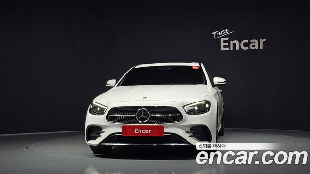 Mercedes-Benz E-Class 2023 — photo 3