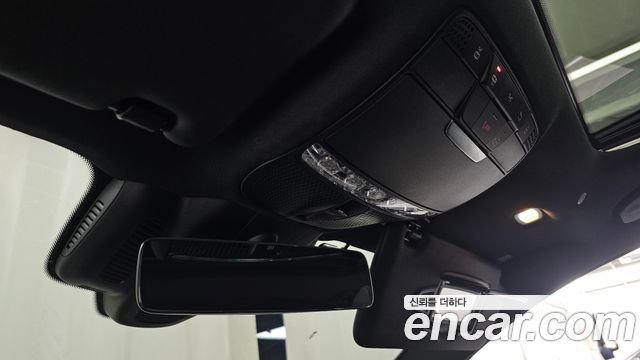 Mercedes-Benz E-Class 2023 — photo 33
