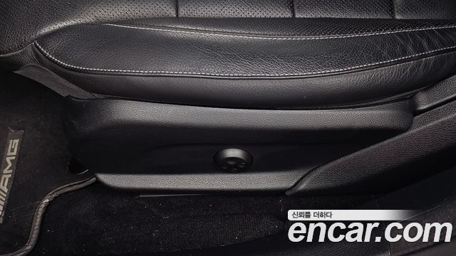 Mercedes-Benz E-Class 2023 — photo 35