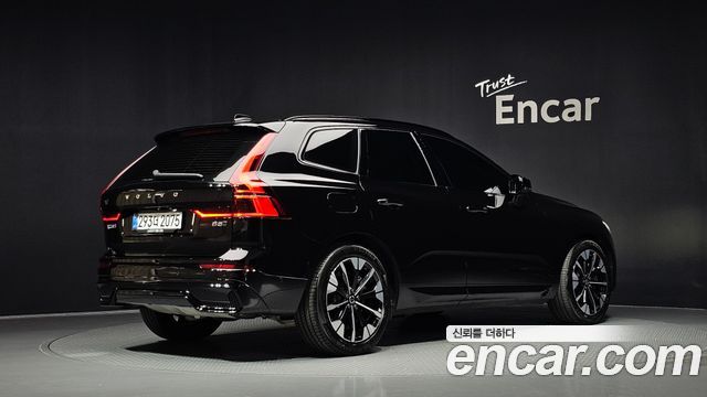 Volvo XC60 2026 — photo 2