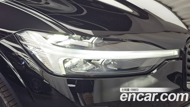 Volvo XC60 2026 — photo 8