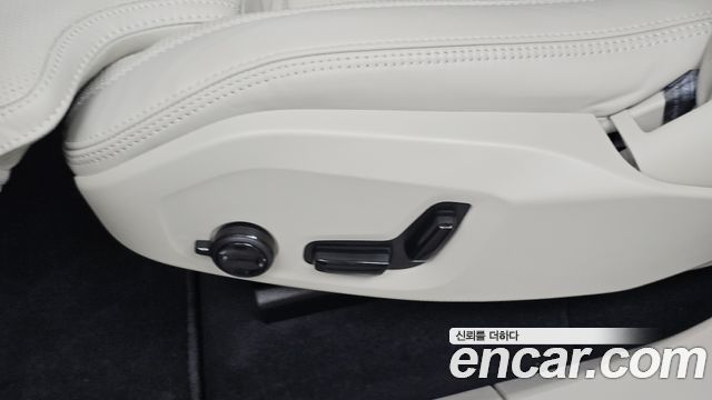 Volvo XC60 2026 — photo 16