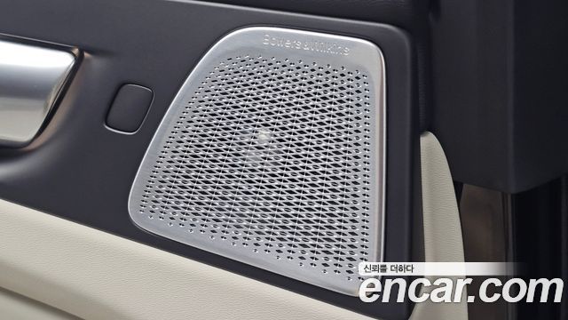 Volvo XC60 2026 — photo 31