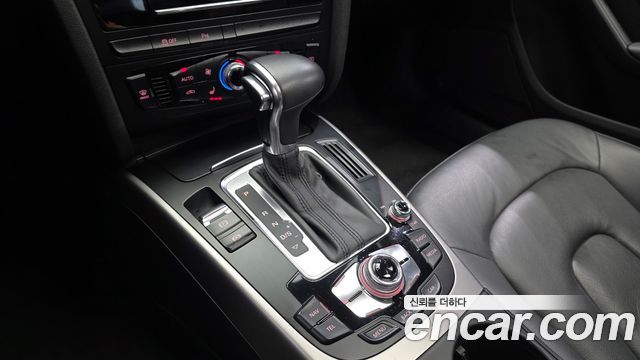 Audi A4 2013 — photo 9