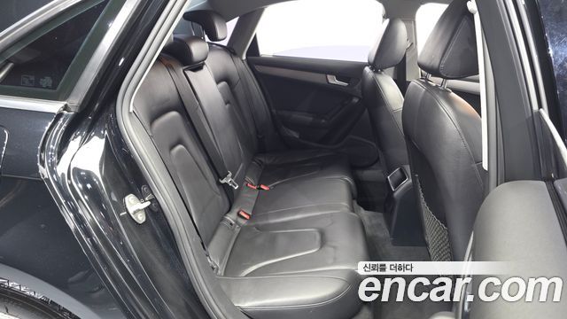 Audi A4 2013 — photo 12