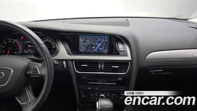 Audi A4 2013 — photo 14