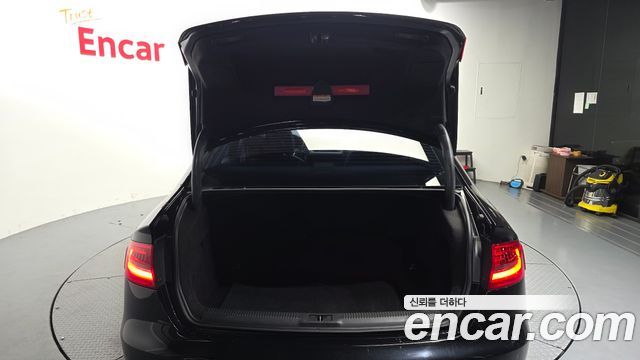 Audi A4 2013 — photo 20
