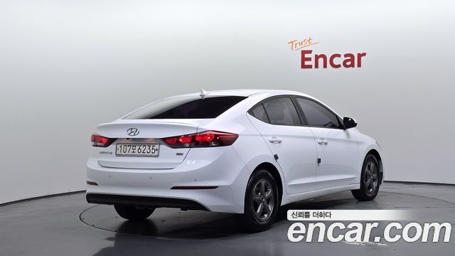 Hyundai AVANTE 2017 — photo 2